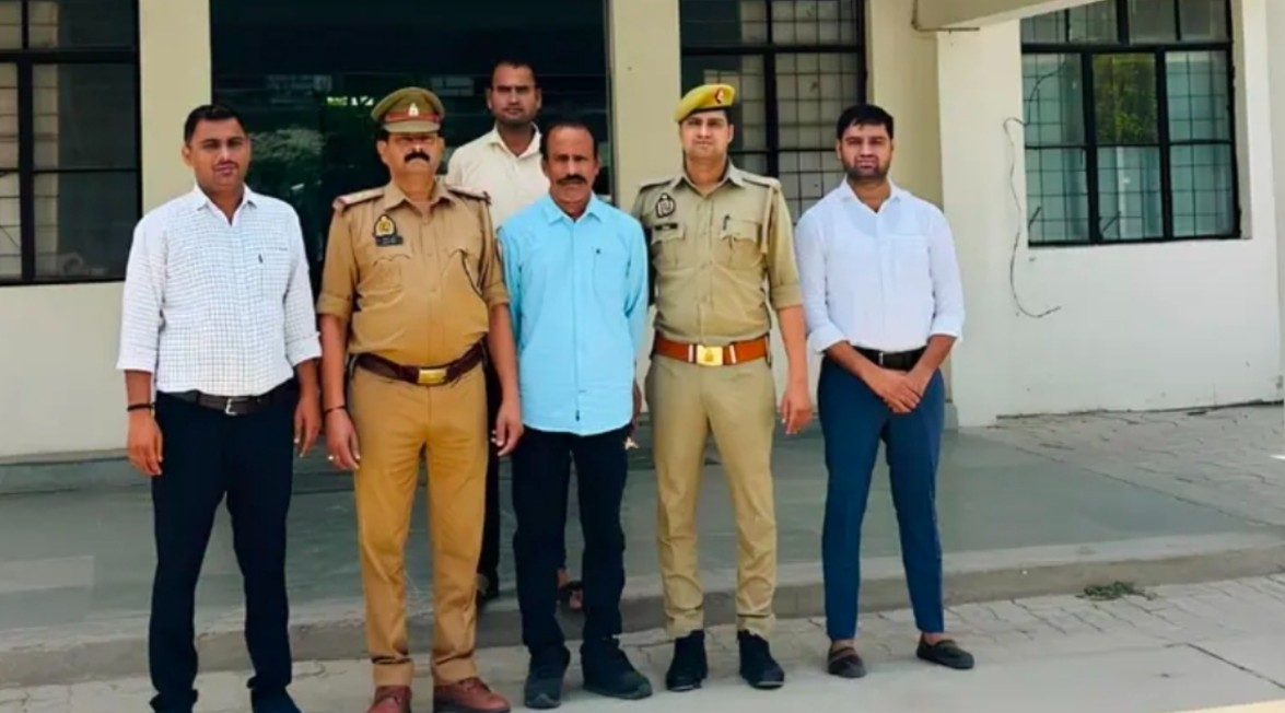 Accused arrested in Rewa for making an indecent remark about Akhilesh Yadav's daughter.