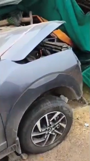 Out-of-control car runs over cow and students on a bike in Rewa.