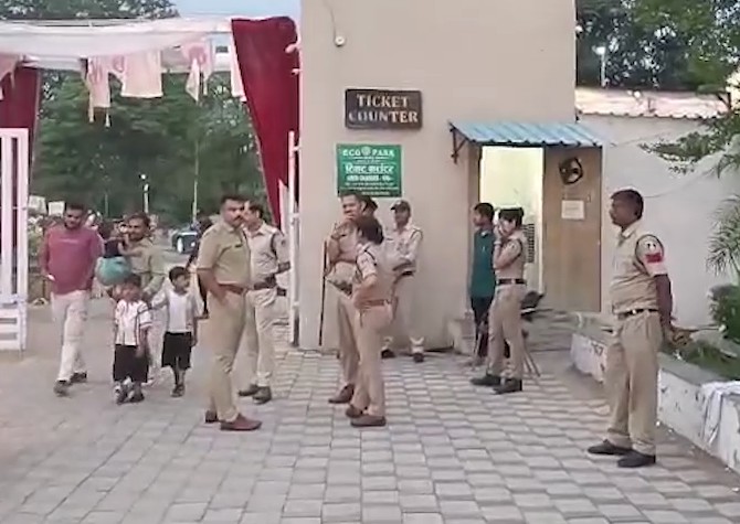 Case registered against AAP leader Pramod Sharma over the ruckus at Rewa's Eco Park.