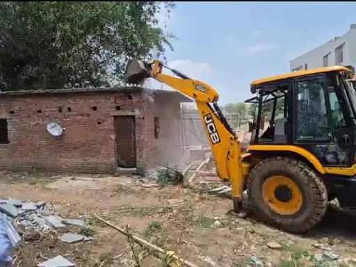 Encroachment removed from CM Rise School land in Satna.