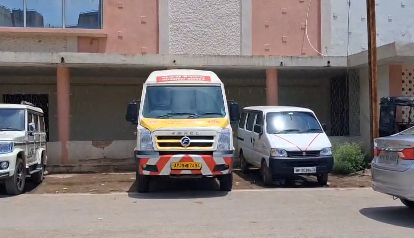 Goats were being smuggled in SGMH's 'dead body' in Rewa