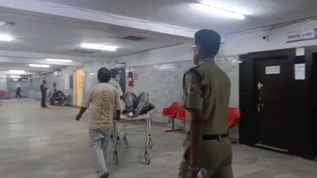 Violent altercation on a moving train in Rewa