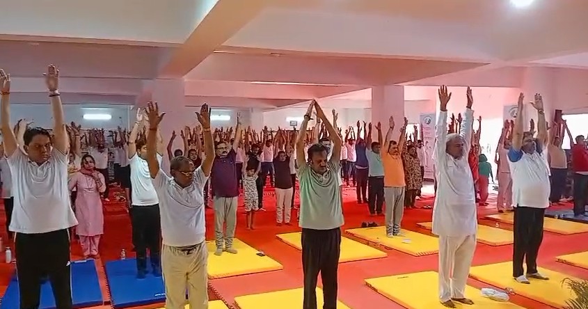 Yoga Day celebrated with great enthusiasm in Rewa