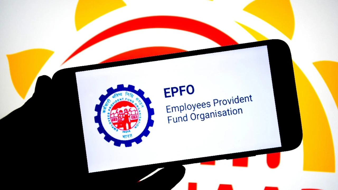 EPFO Wage Ceiling Raise Put on Hold