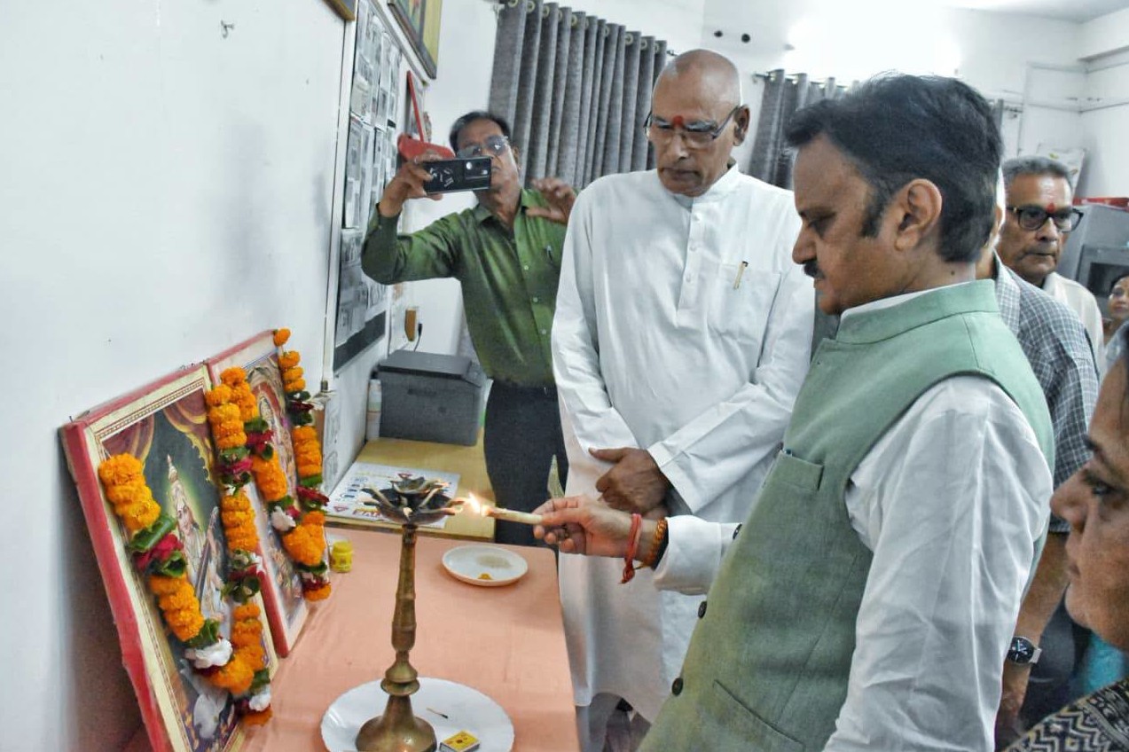 High-tech 'sensor-equipped artificial limb' manufacturing unit launched in Rewa; Deputy CM inaugurates it.