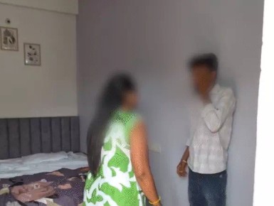 High-voltage drama between husband and wife in Rewa.