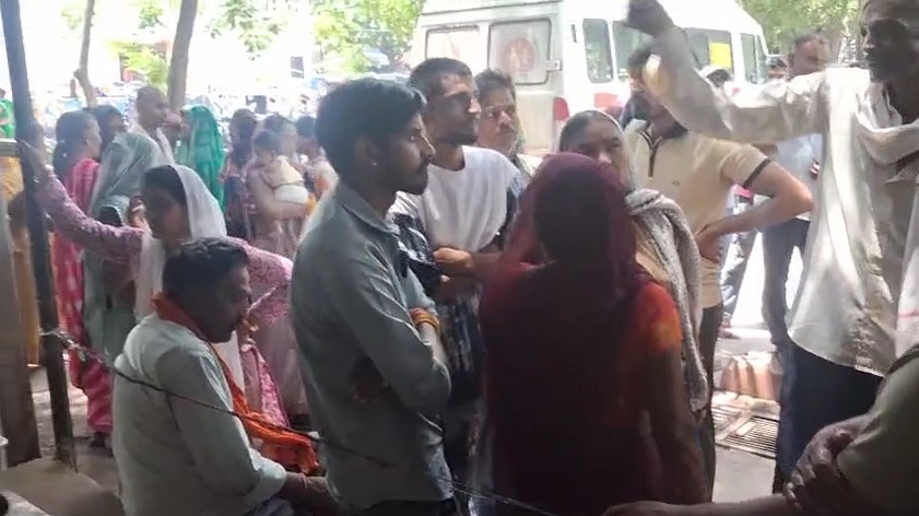 Uproar at hospital over suspicious death of newlywed woman in Rewa