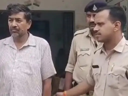 Husband and wife arrested in Satna on charges of illegal liquor smuggling.