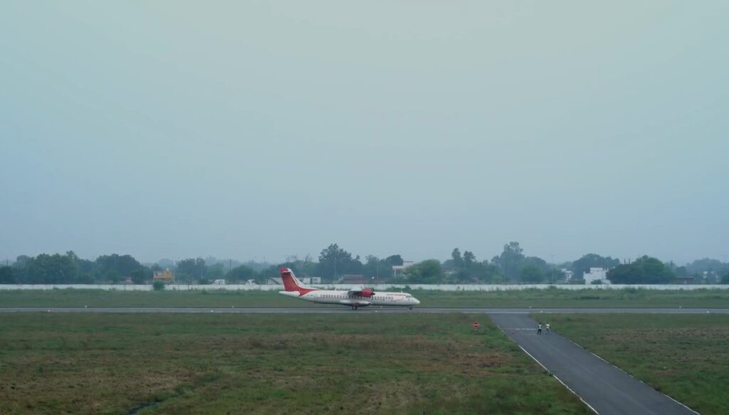Delhi flight suddenly cancelled at Rewa Airport.