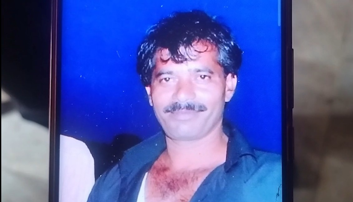 Youth dies of electrocution while connecting wires to a transformer in Rewa.