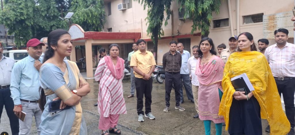 IAS couple takes charge of new assignment