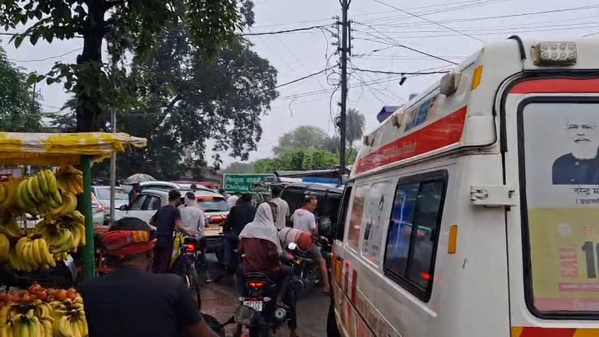 Rewa city reeling under traffic jams.