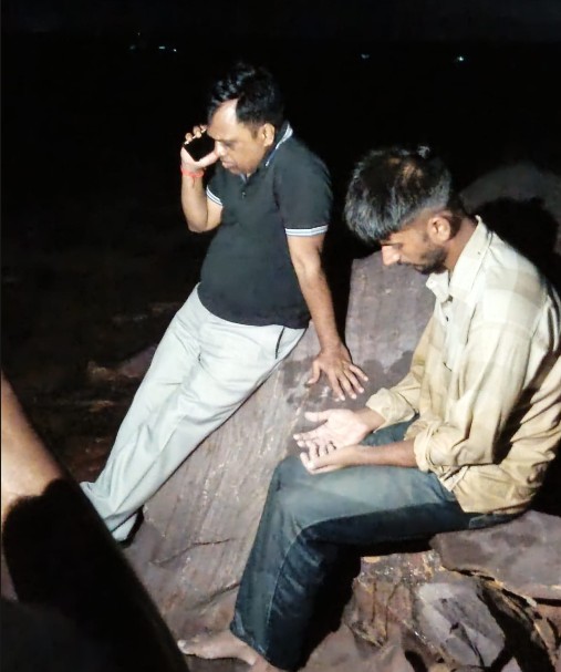 Farmer's 'Jal Satyagraha' in Rewa ends after 48 hours.