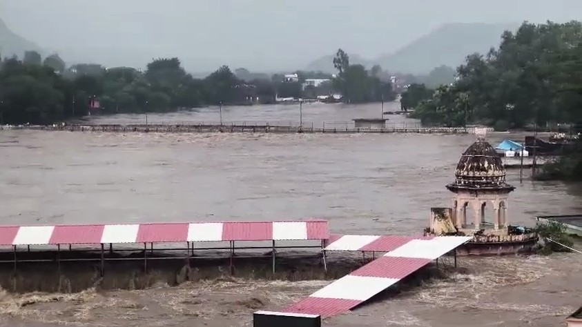 Rampage of floods in Chitrakoot