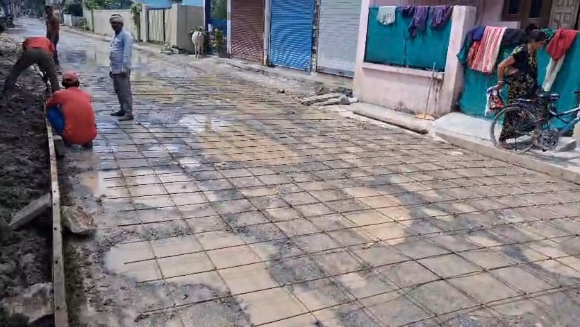 Double standards in road construction in Rewa