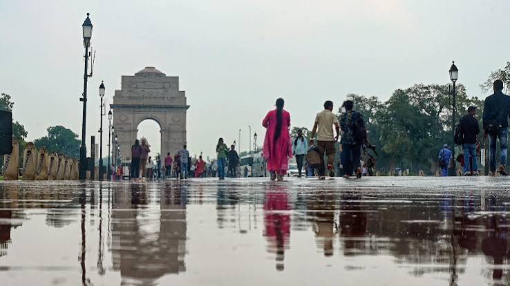 Delhi orders official closures for central offices and PSUs on September 11 due to foreign delegation movements for the BRICS Summit.