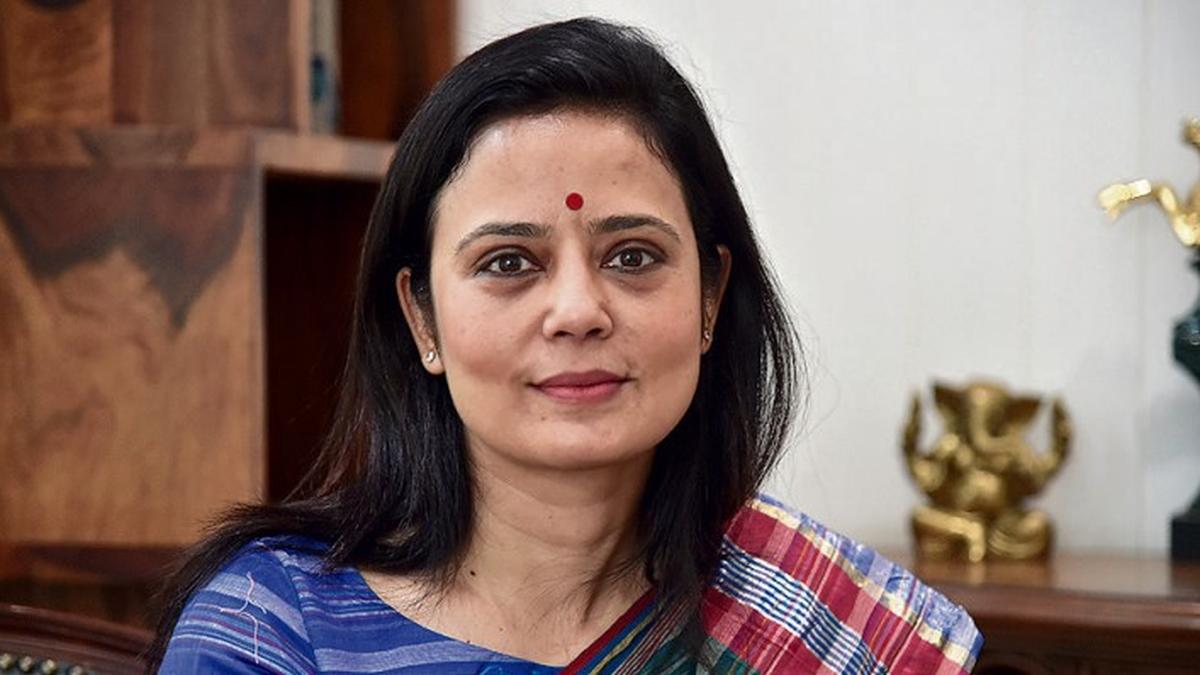 TMC सांसद महुआ मोइत्रा