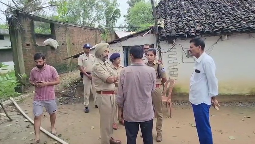 Father puts wife and daughter to eternal sleep in Rewa.