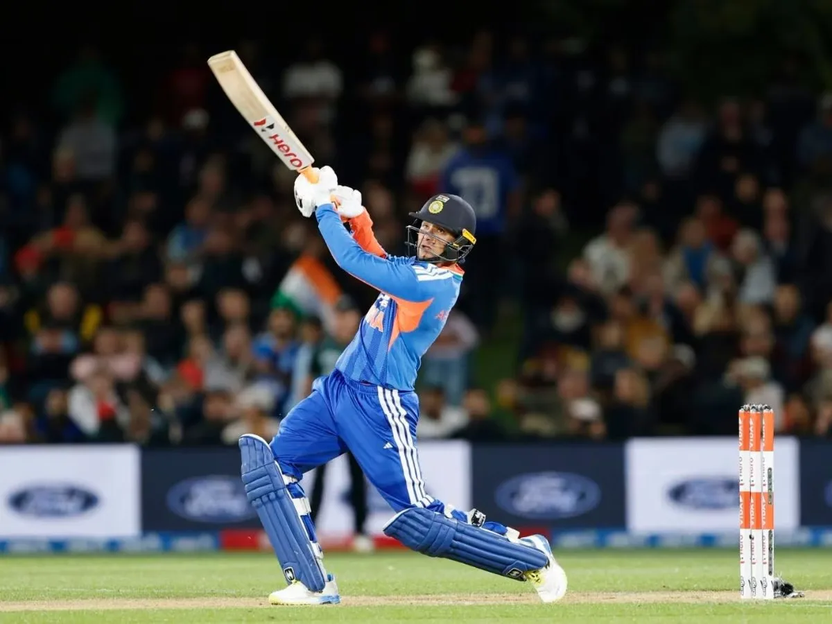 Abhishek Sharma first ball six