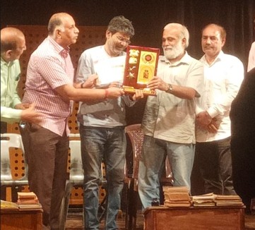 Alok Shukla from Rewa receives the ‘Panchanan Pathak Award 2026’