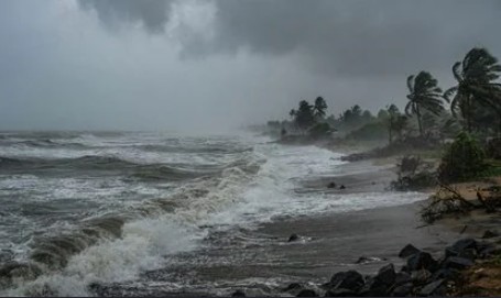 Alert for heavy rain and thunderstorms in the Vindhya region due to 'Arnab'